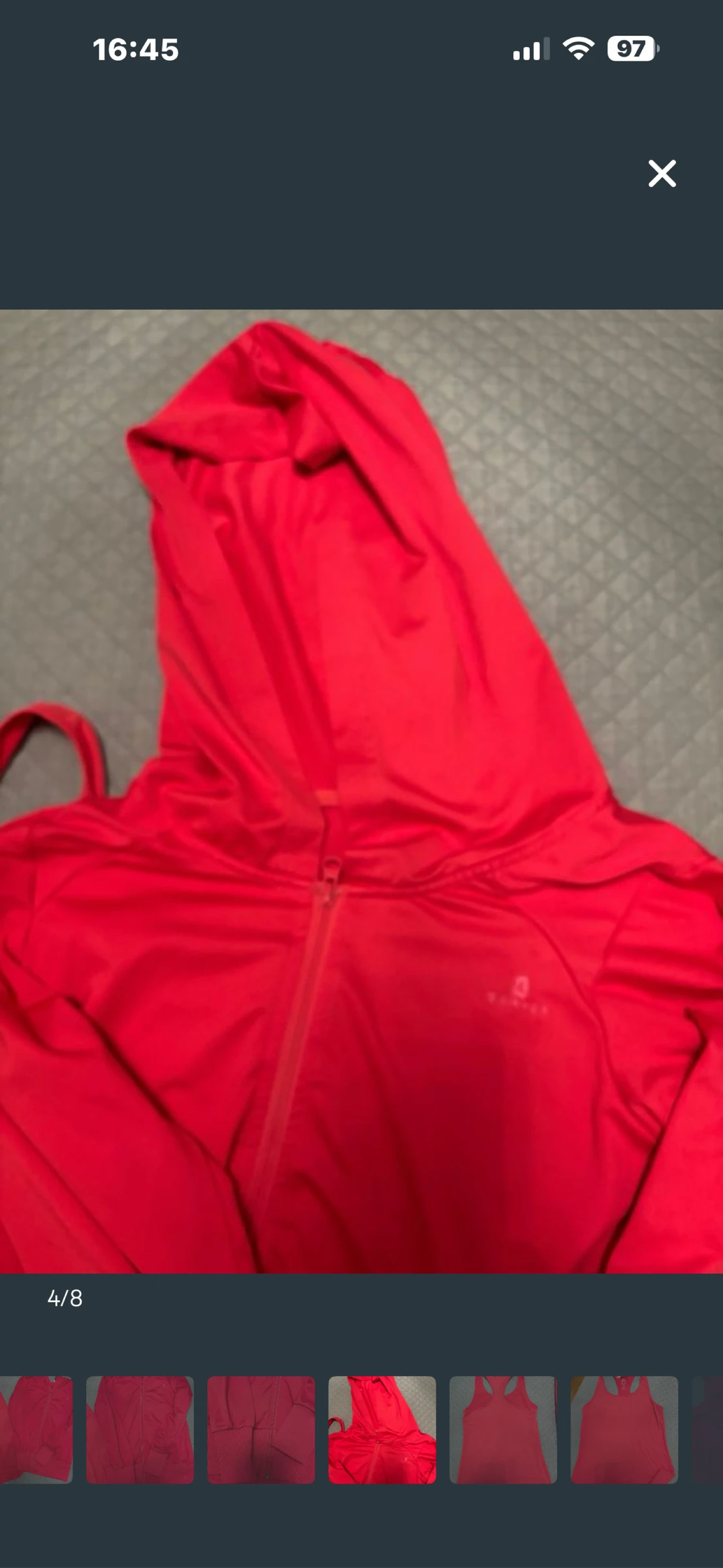 Chaqueta y camiseta de deporte, chica – photo 4